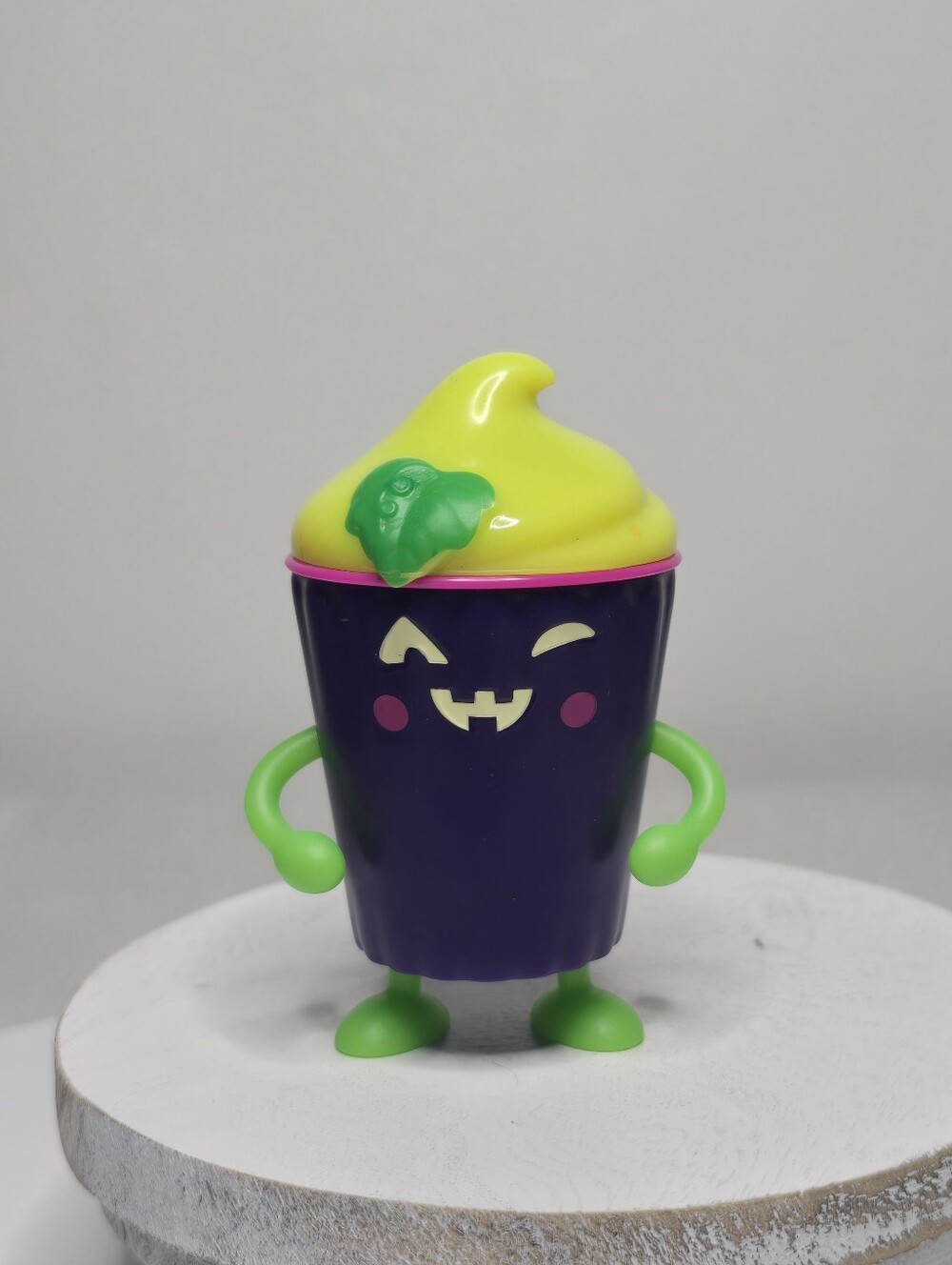 Wendyβs Kids Meal Return Of Frosty Frights Ice Patch Toy